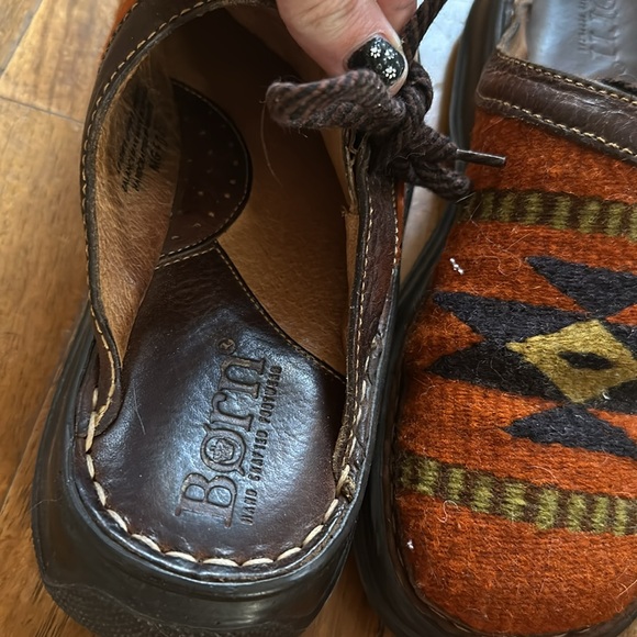 Super adorable born shoes with southwest pattern - Picture 3 of 5